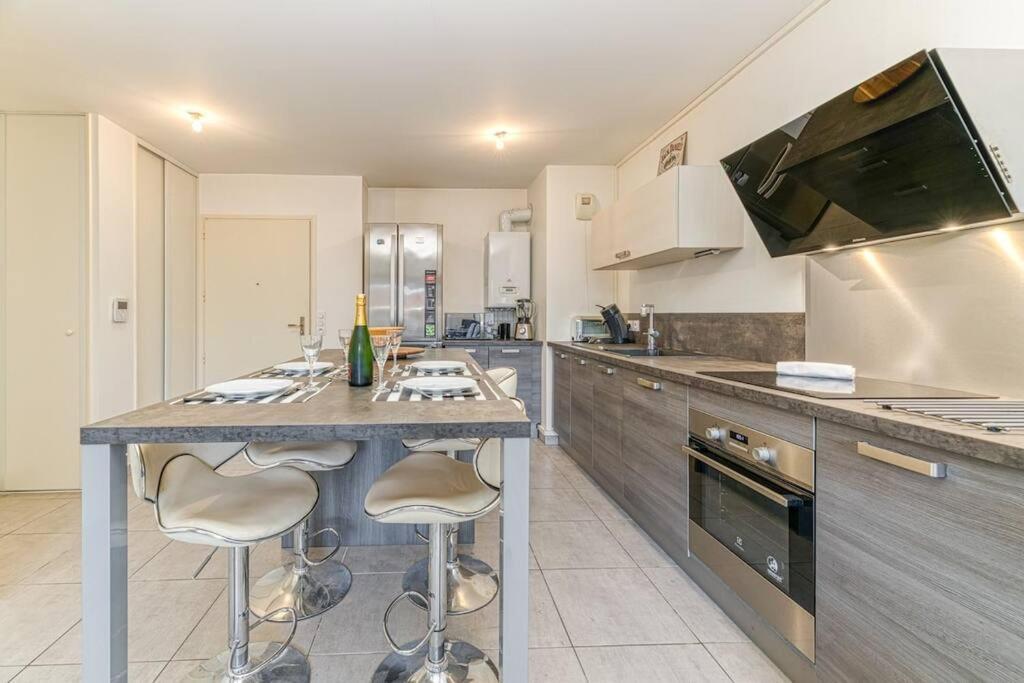 Rhut Bel Appartement-Garage Prive-Balcon-Wifi Fibre מראה חיצוני תמונה