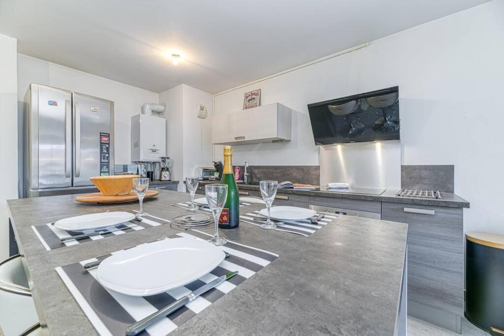Rhut Bel Appartement-Garage Prive-Balcon-Wifi Fibre מראה חיצוני תמונה