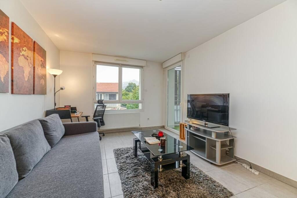 Rhut Bel Appartement-Garage Prive-Balcon-Wifi Fibre מראה חיצוני תמונה