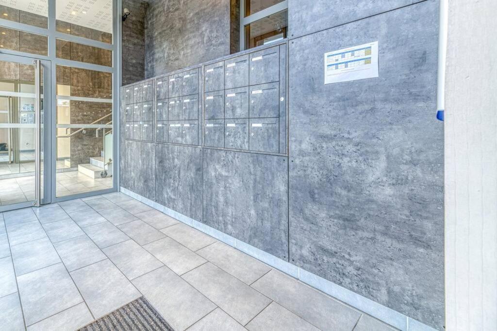 Rhut Bel Appartement-Garage Prive-Balcon-Wifi Fibre מראה חיצוני תמונה